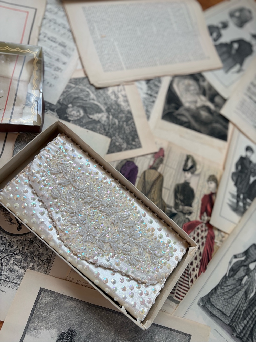 Vintage La Regale Ivory Beaded Sequin Evening Clutch w/ Original Box
